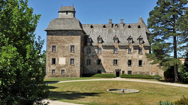 HOTEL LE BRUNET - Chateau de conros