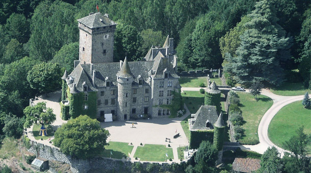 HOTEL LE BRUNET - Chateau de pesteil